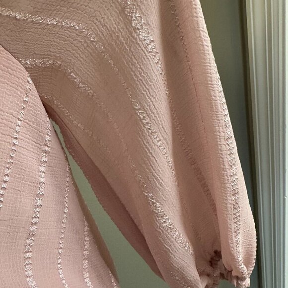 Blue Rain Pink V-Faux Wrap Blouse with Lace Detail in Front. Size Small - Picture 4 of 7